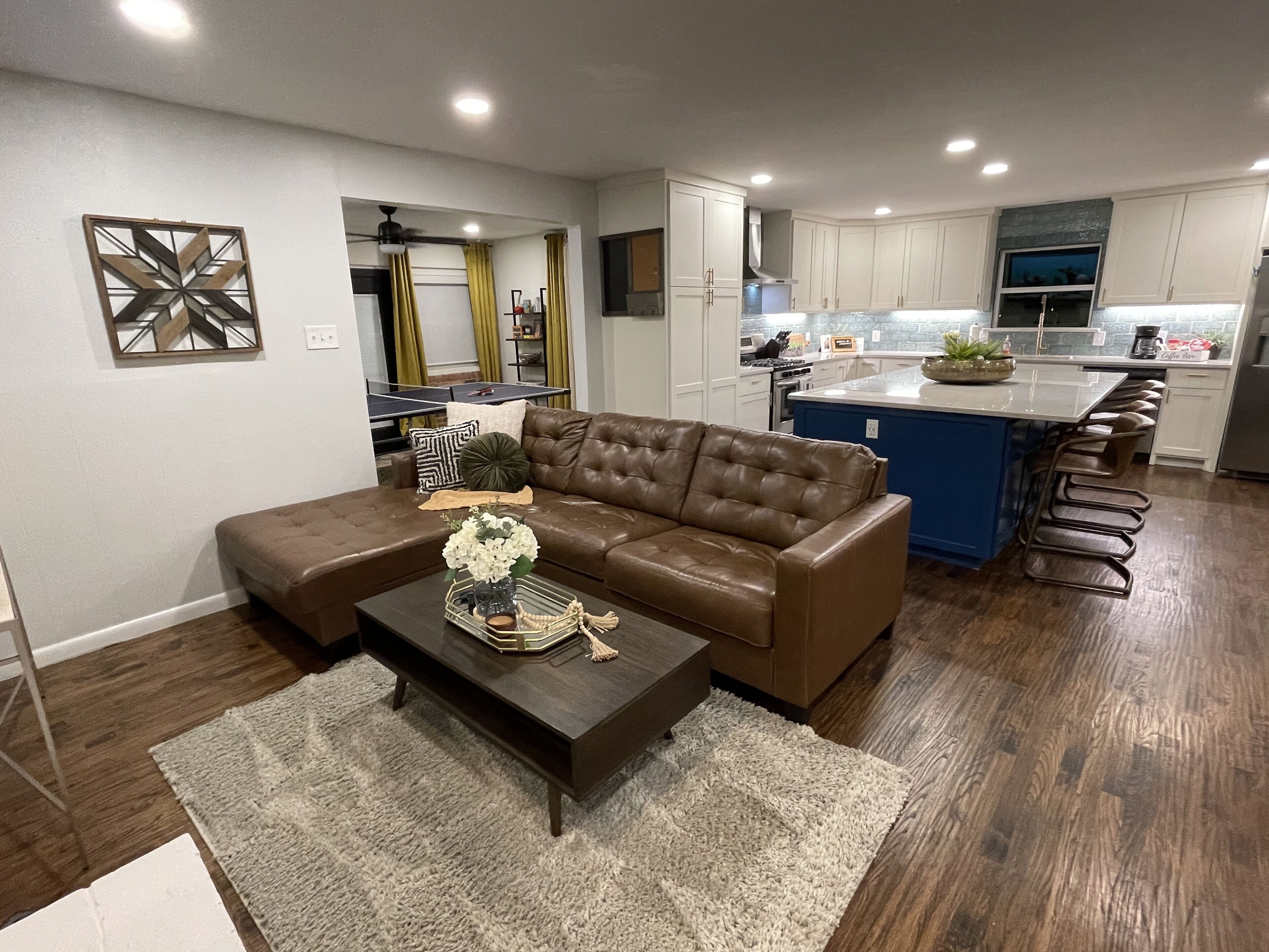 Älytelevisio, pöytätennispöytä, stereot