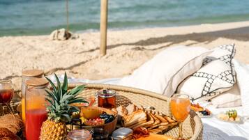 Daily continental breakfast for a fee