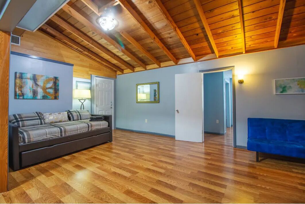 Entire 2 Bed Cabin by UCF - Orlando - Pet Friendly