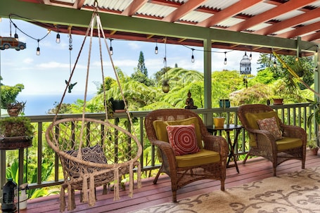 Property grounds. Zen Sanctuary- Jungle Vibes on Mountainside