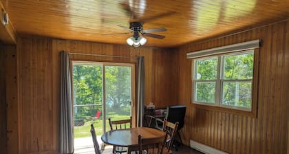 2-Bedroom Cottage On Lake Ainlsie Private Beach, Enjoy Fishing & Swimming.