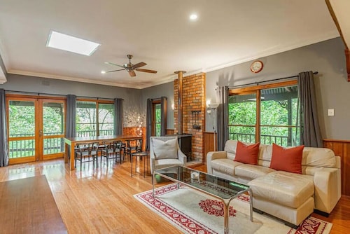 Tranquil 4 Bedroom Cottage in Olinda