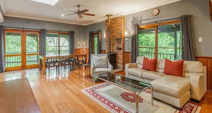 Tranquil 4 Bedroom Cottage in Olinda