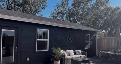 Quiet, Cozy Guesthouse with privacy