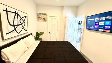 Iron/ironing board, free WiFi, bed sheets