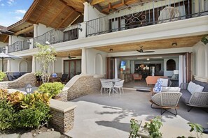 تناول الطعام بالخارج