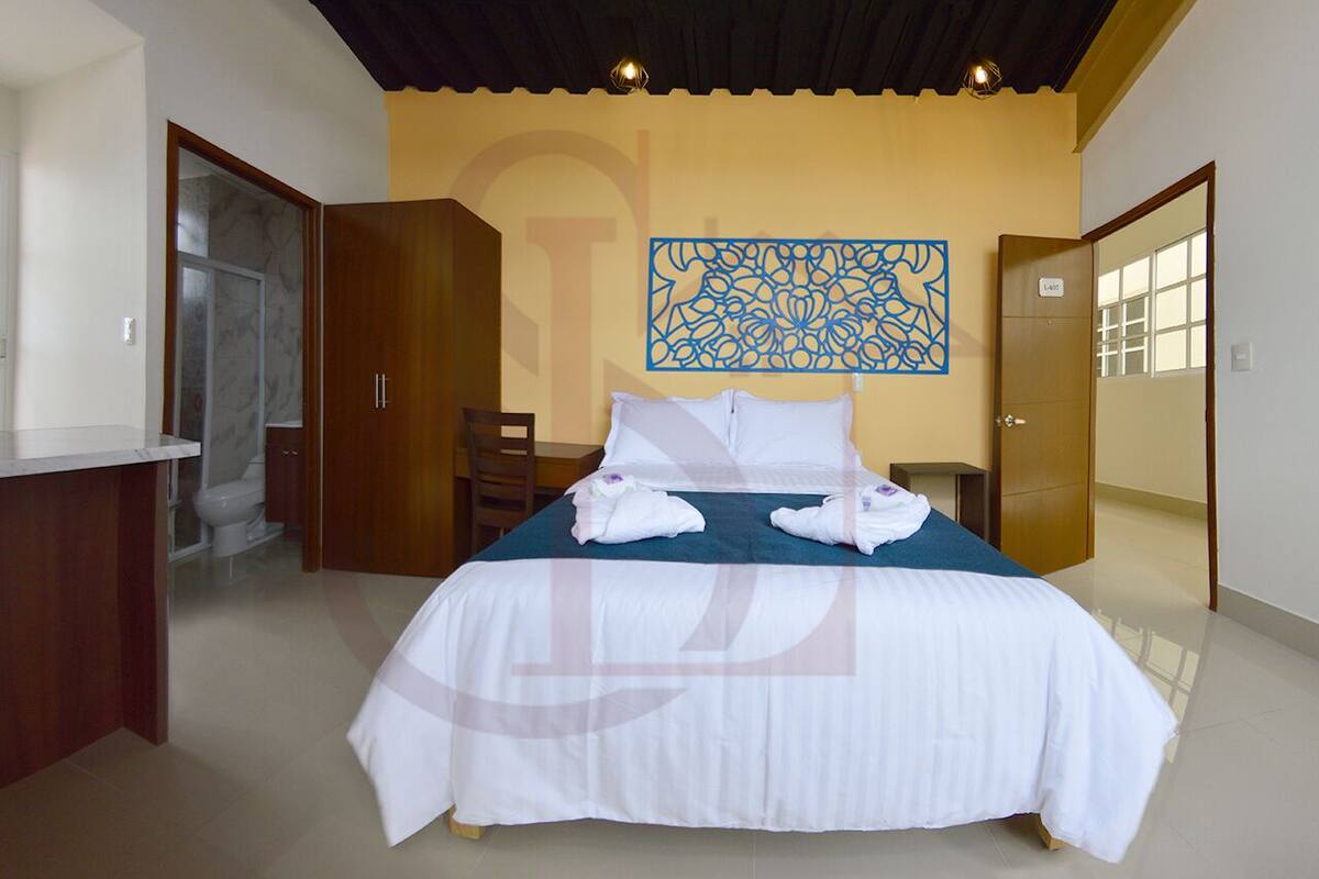 Estudio exclusivo, 1 cama Queen size, para no fumadores, vista a la montaña | Ropa de cama de alta calidad, edredón y camas Select Comfort