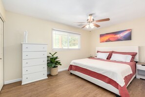 4 bedrooms, travel cot, free WiFi, bed sheets