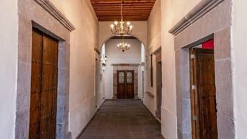 Basic Room | Free WiFi, bed sheets