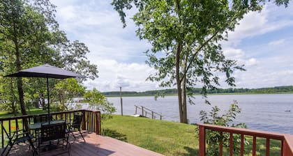 Stylish Home on the Choptank River (with Tidal Beach)