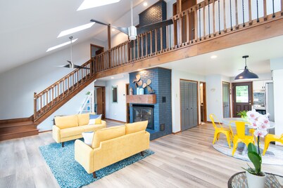 Stylish Home on the Choptank River (with Tidal Beach)