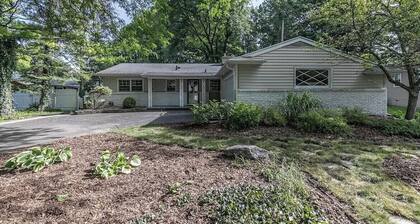 Park-like and sports bar - close to MSU