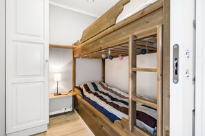 2 bedrooms, free WiFi