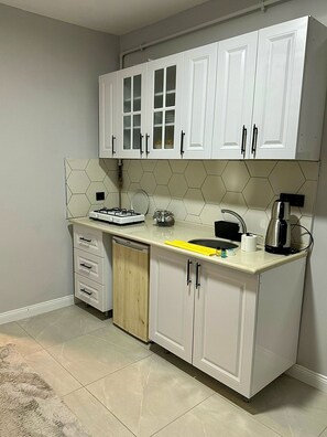 Fridge, microwave, stovetop, toaster