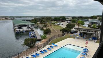 Alberca al aire libre