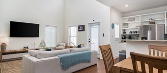 Coastal Chic Villa #5 - Comfortable King Beds