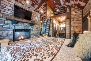 Iron/ironing board, WiFi, bed sheets - Cozy Escape | King Bed | Hot Tub | Fireplaces (Broken Bow)