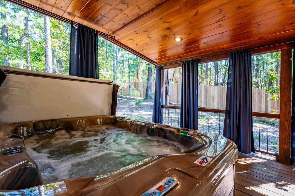 Indoor spa tub