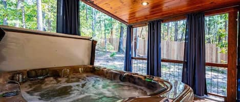 Bañera de hidromasaje interior