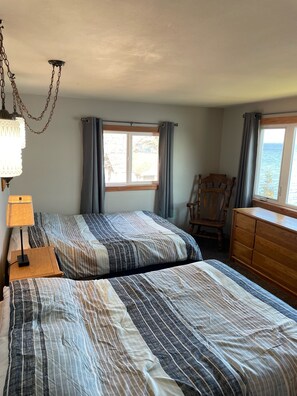 3 bedrooms, iron/ironing board, travel cot, free WiFi