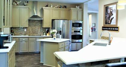 The Escape -Family friendly, Close to Fiesta Texas