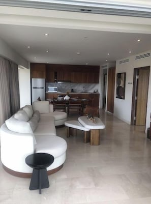 Living area - Sunset Suite (Cabo San Lucas)
