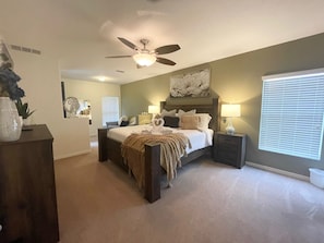 5 bedrooms, iron/ironing board, WiFi, bed sheets