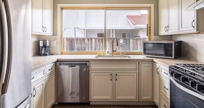 Charming Retreat in the Heart of San Jose - Your Perfect Getaway!