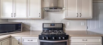 Charming Retreat in the Heart of San Jose - Your Perfect Getaway!