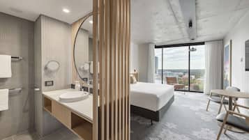 Premier Suite 1 King Bed including 2 nightly drink vouchers