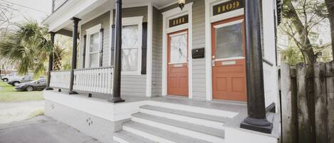 تفاصيل الفندق من الخارج