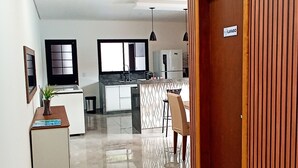 Interior - Beautiful Townhouse with 3 suites, Pool and Garage for 4 Cars (Florianópolis)