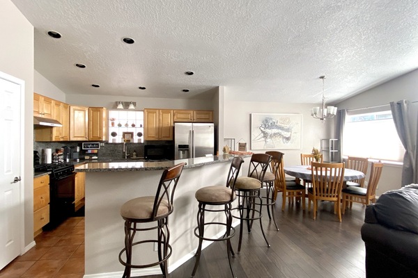 Frigorífic, microones, forn i placa de cuina