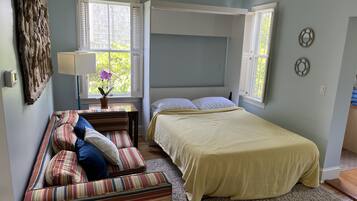 1 bedroom, desk, free WiFi, bed sheets