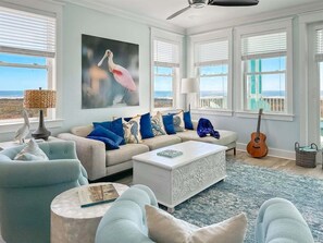 Smart TV, ping pong, stereo - Luxury Renovated Beachfront Oasis (Galveston)