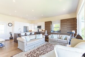 Smart TV, offices