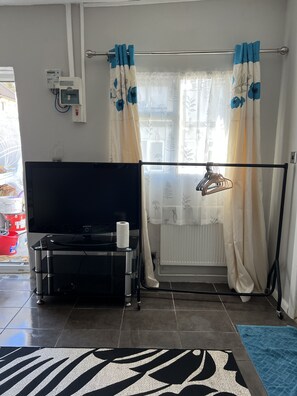 Interior - Medway Stay (Chatham)