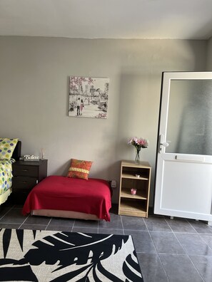 1 bedroom, free WiFi, bed sheets - Medway Stay (Chatham)