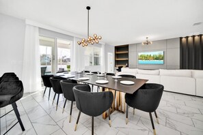 Dining room - Pelican Large Pool Home in Orlando (Kissimmee)