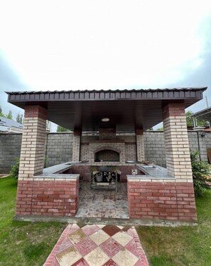Terrace/patio - Birgulyuk-Villa (Birgulyuk)
