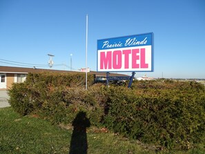 Exterior - Hotel Prairie Winds Carthage Keokuk Hwy 136 (Carthage)