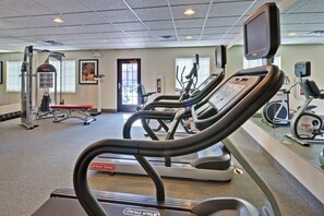 Fitness facility - Queen Studio | Free Breakfast, Pool Access (Indianapolis)