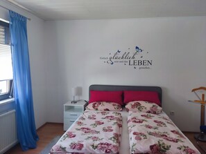 1 Schlafzimmer, Bügeleisen/Bügelbrett, kostenloses WLAN, Bettwäsche