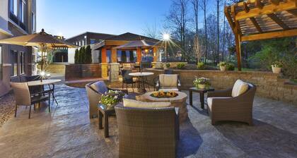 1 Bedroom | Fitness Center + Free Daily Breakfast