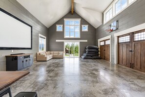 Smart TV, fireplace, video games