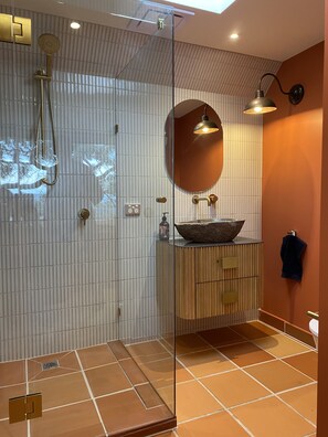 Shower - Harry's Cottage Red Hill (Red Hill)