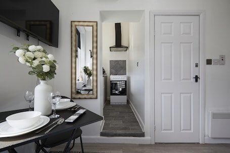 舒适开间, 独立浴室 | 用餐