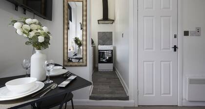 BV Royal Comfy Studiosuite Queensgate Huddersfield