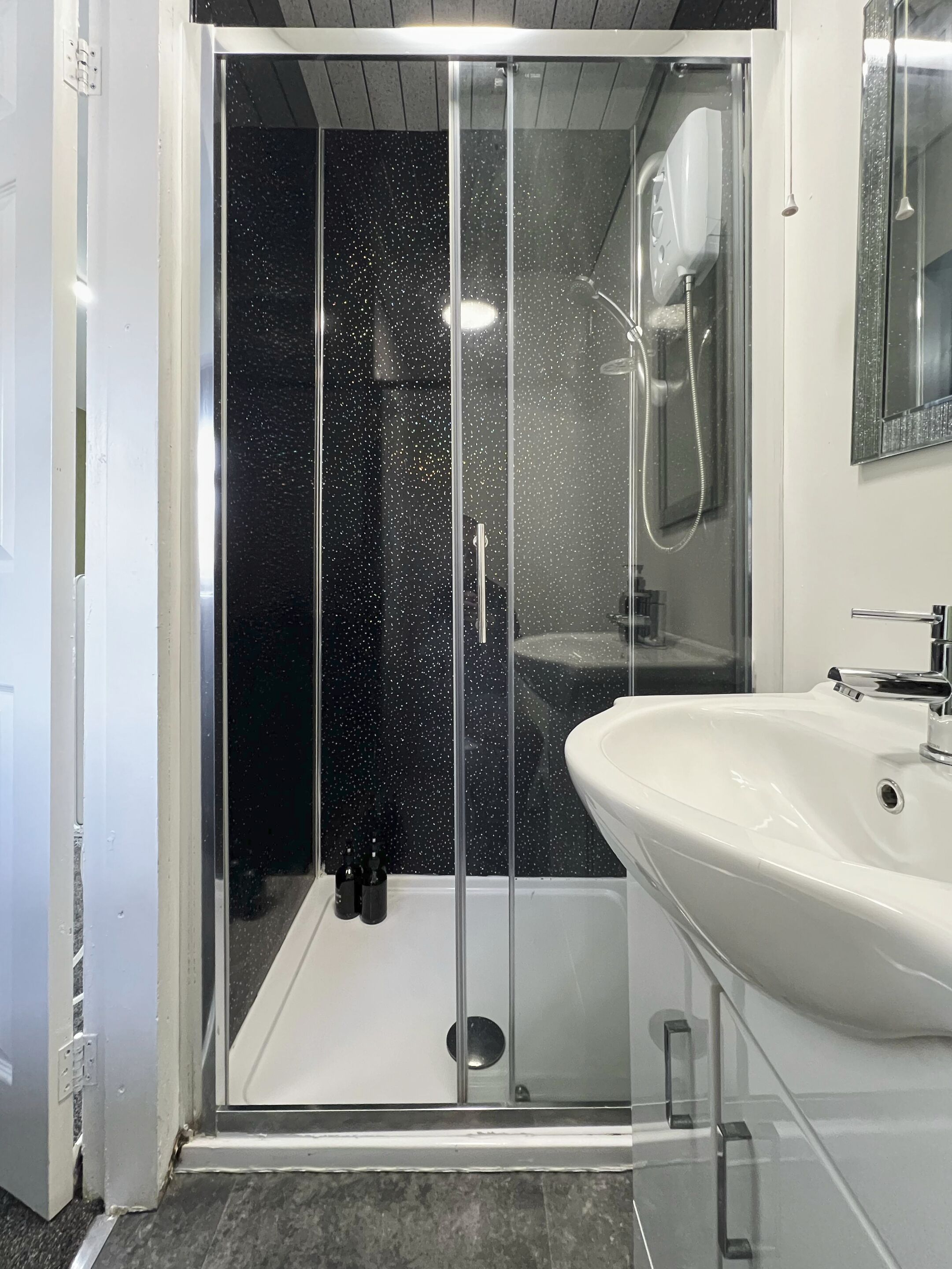 เอ็กเซกคิวทีฟสตูดิโอ, ห้องน้ำในตัว (Town Centre) | ห้องน้ำ