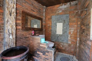 Bathroom - Watu Lumbung Culture Resort (Parangtritis)